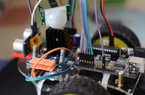 Arduino超声波避障小车-开源基础软件社区